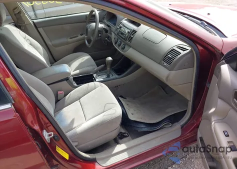 2004 Toyota Camry Le z USA, uszkodzony, nr VIN 4T1BE30K14U306583